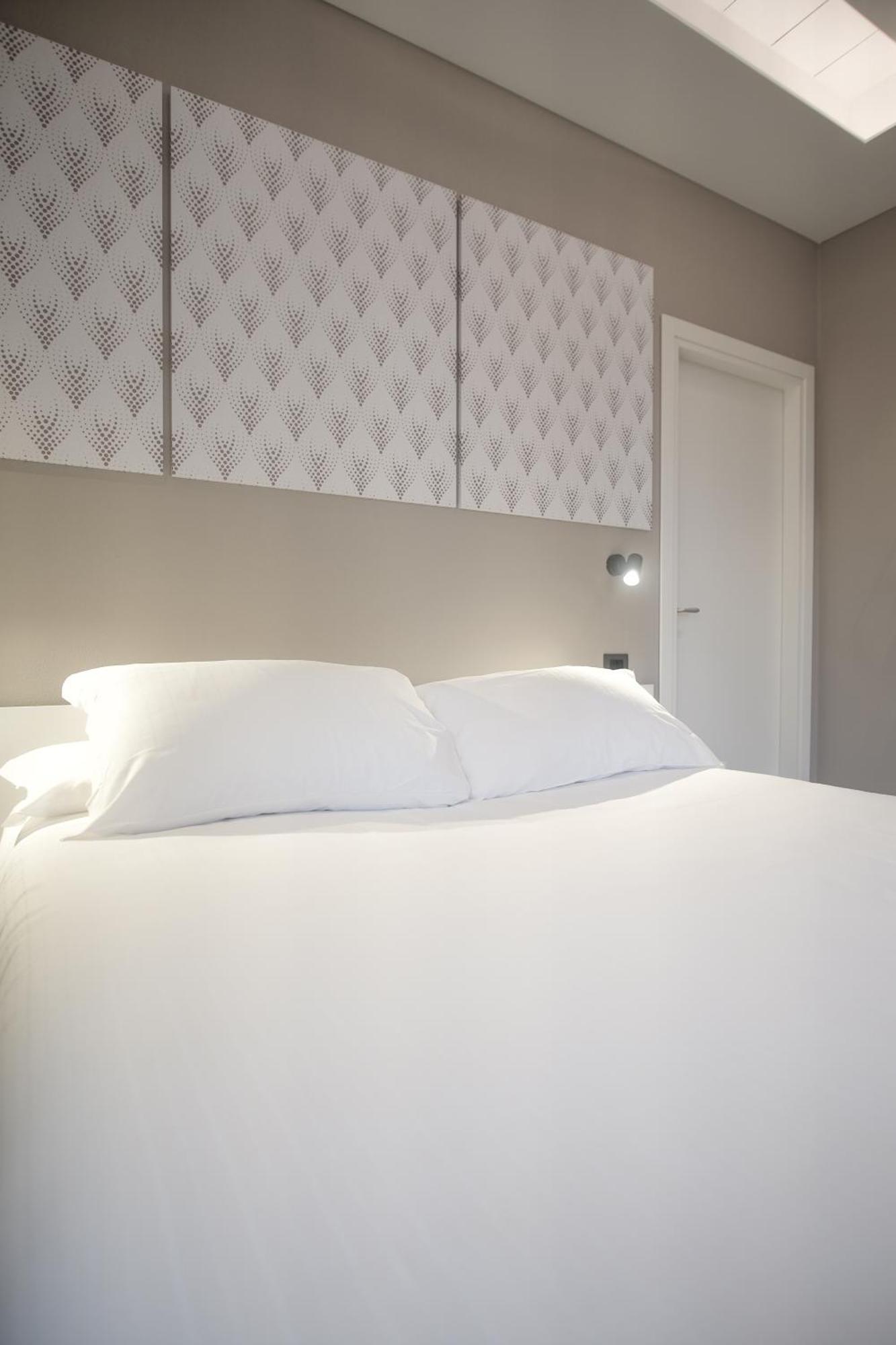 Naboo Verona Luxury Suites ภายนอก รูปภาพ