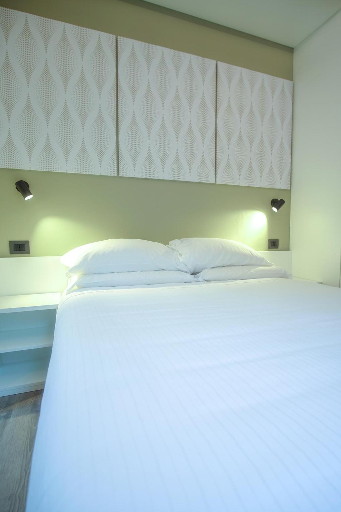 Naboo Verona Luxury Suites ภายนอก รูปภาพ