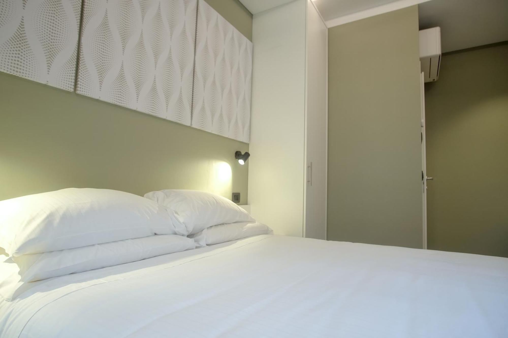 Naboo Verona Luxury Suites ภายนอก รูปภาพ