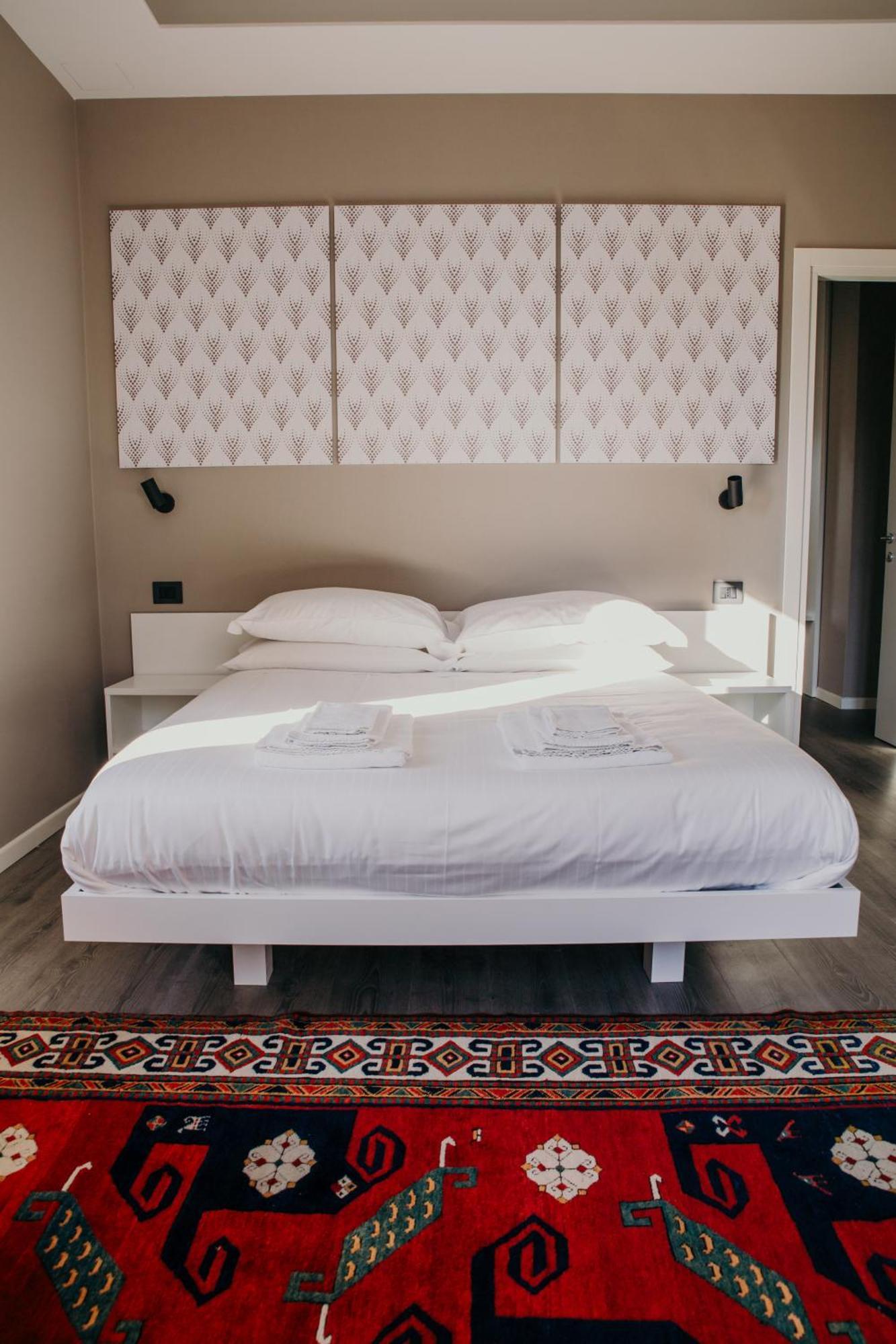 Naboo Verona Luxury Suites ภายนอก รูปภาพ