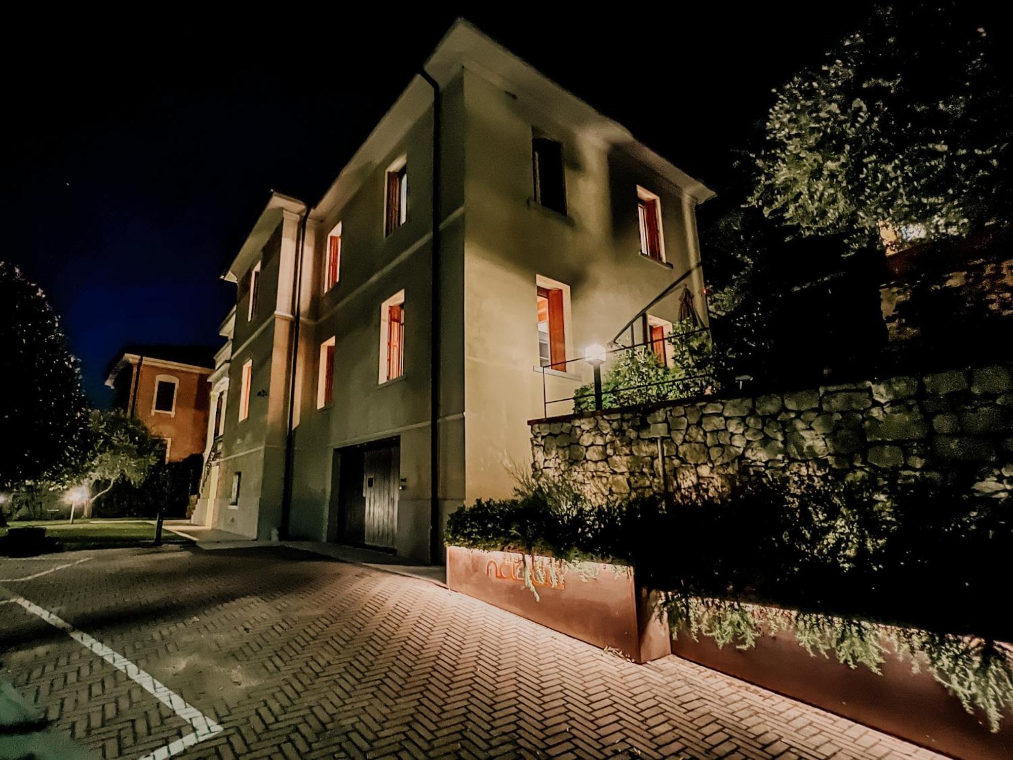 Naboo Verona Luxury Suites ภายนอก รูปภาพ