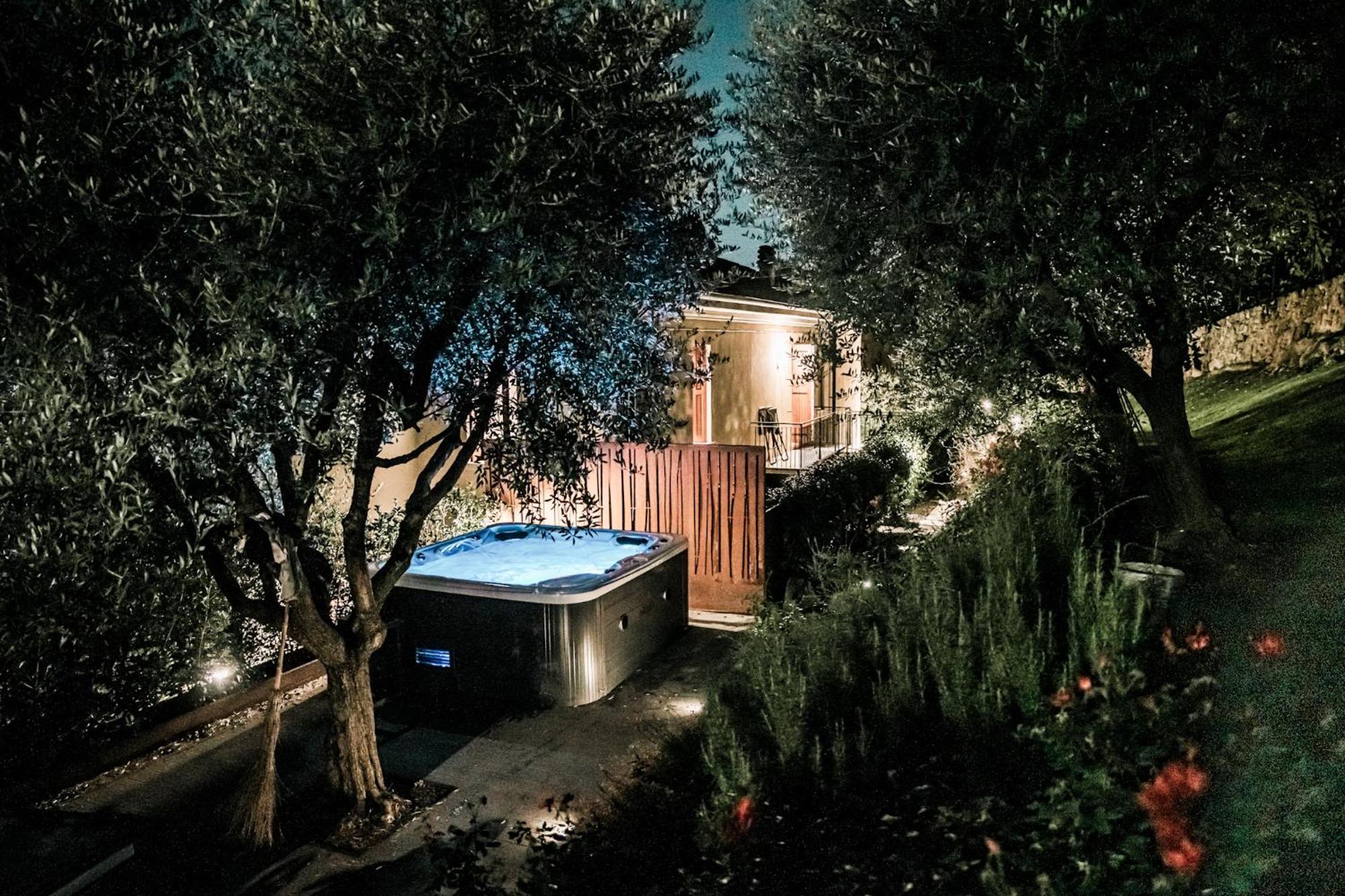 Naboo Verona Luxury Suites ภายนอก รูปภาพ