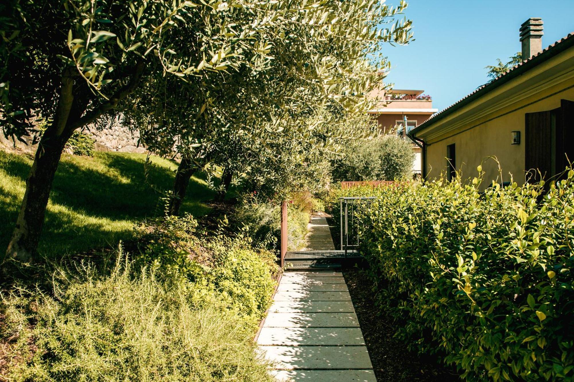 Naboo Verona Luxury Suites ภายนอก รูปภาพ